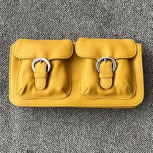 Mustard purse